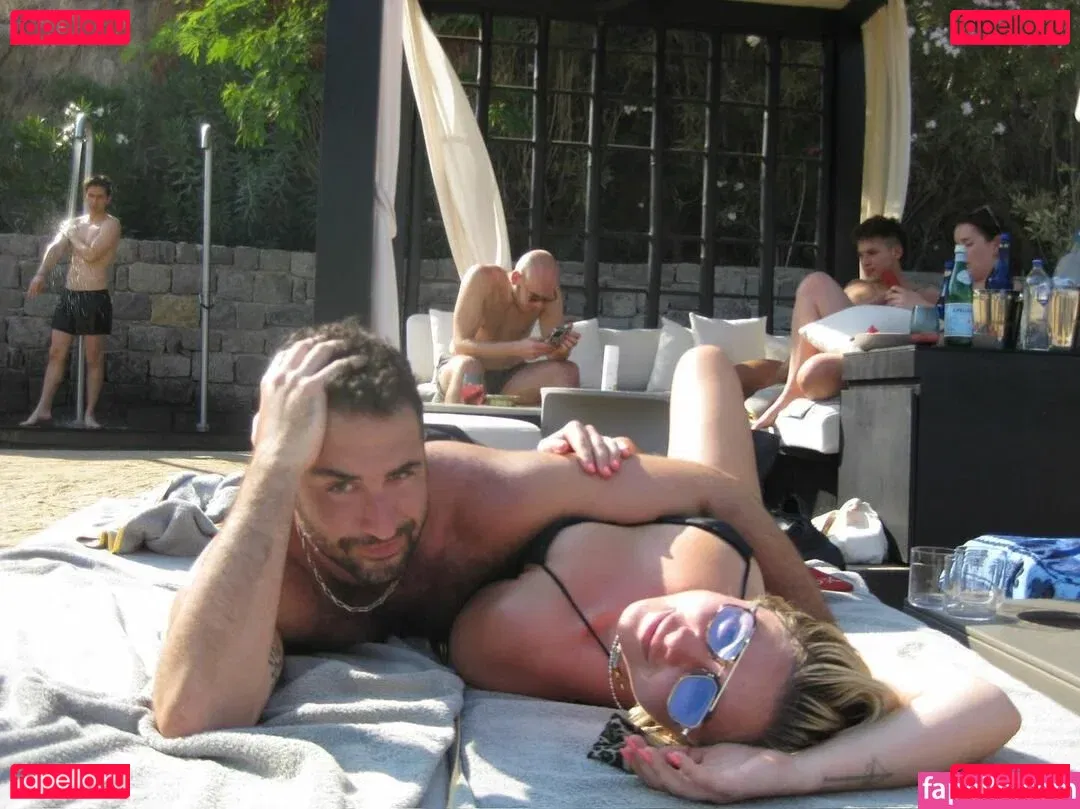 Florence Pugh Onlyfans Photo Gallery 