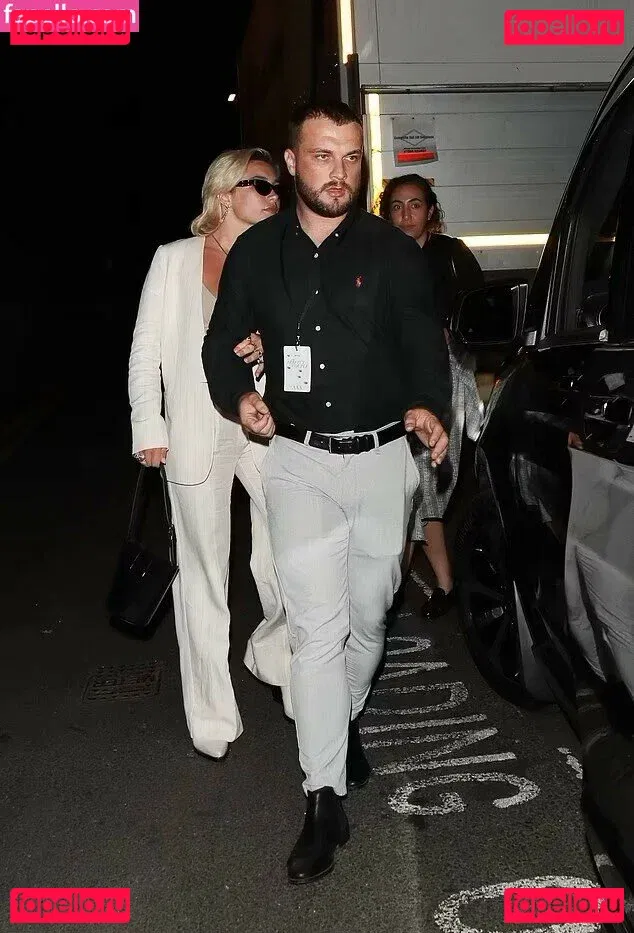 Florence Pugh Onlyfans Photo Gallery 