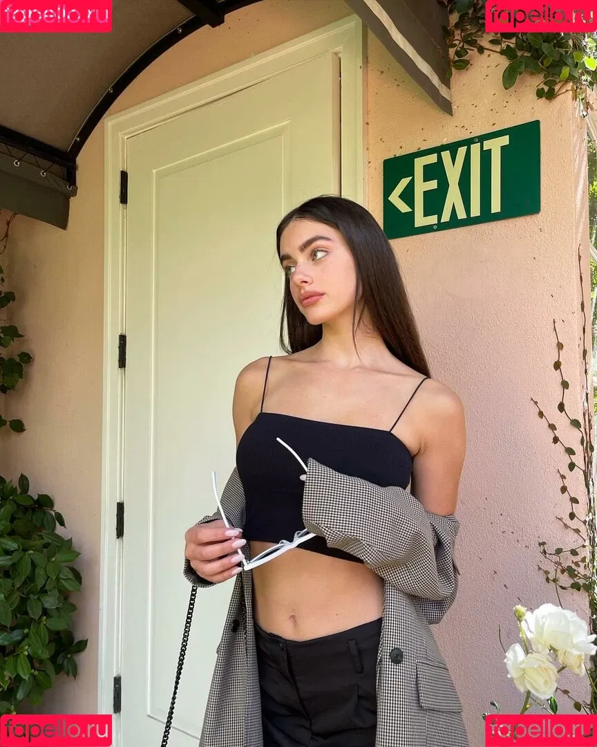 Yael Shelbia Onlyfans Photo Gallery 