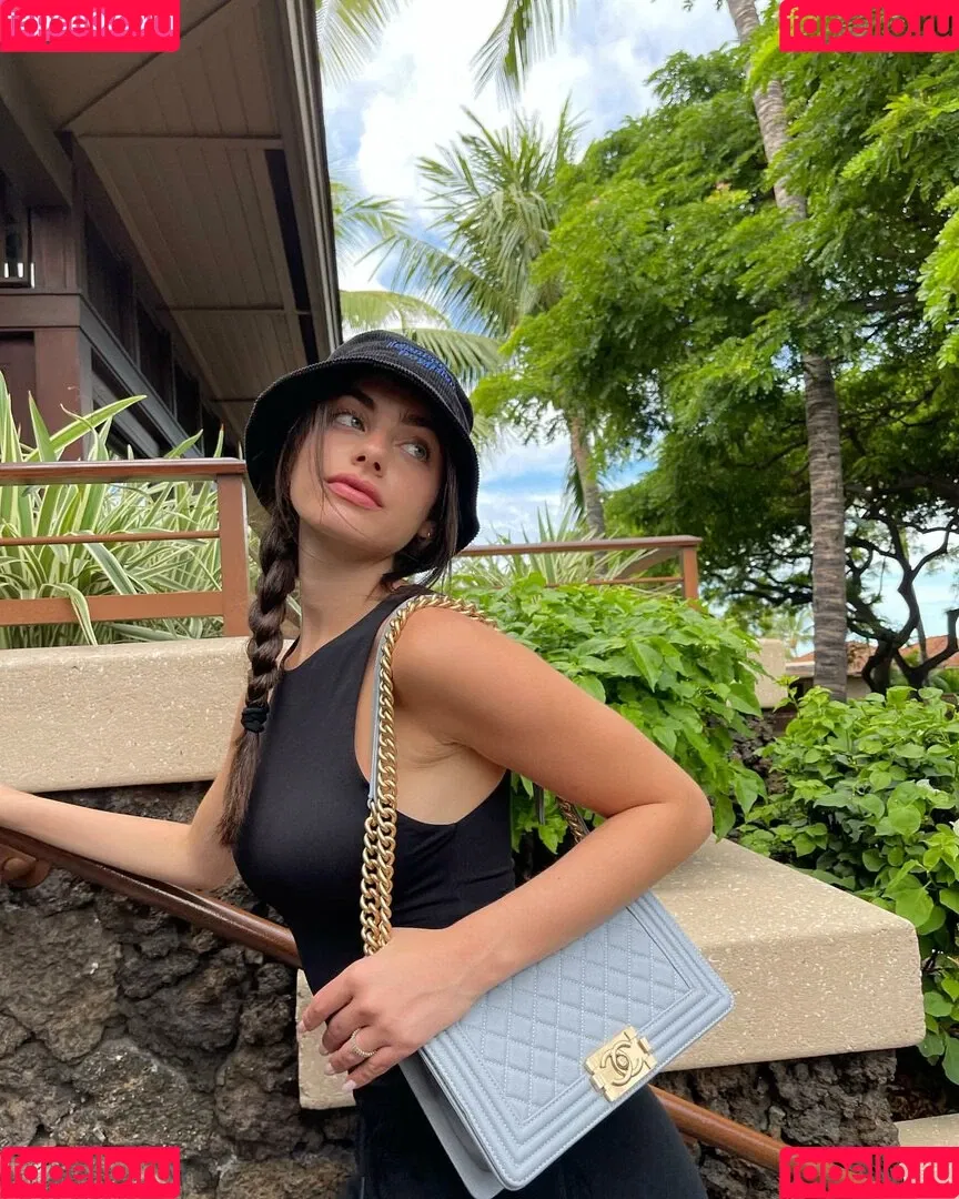 Yael Shelbia Onlyfans Photo Gallery 