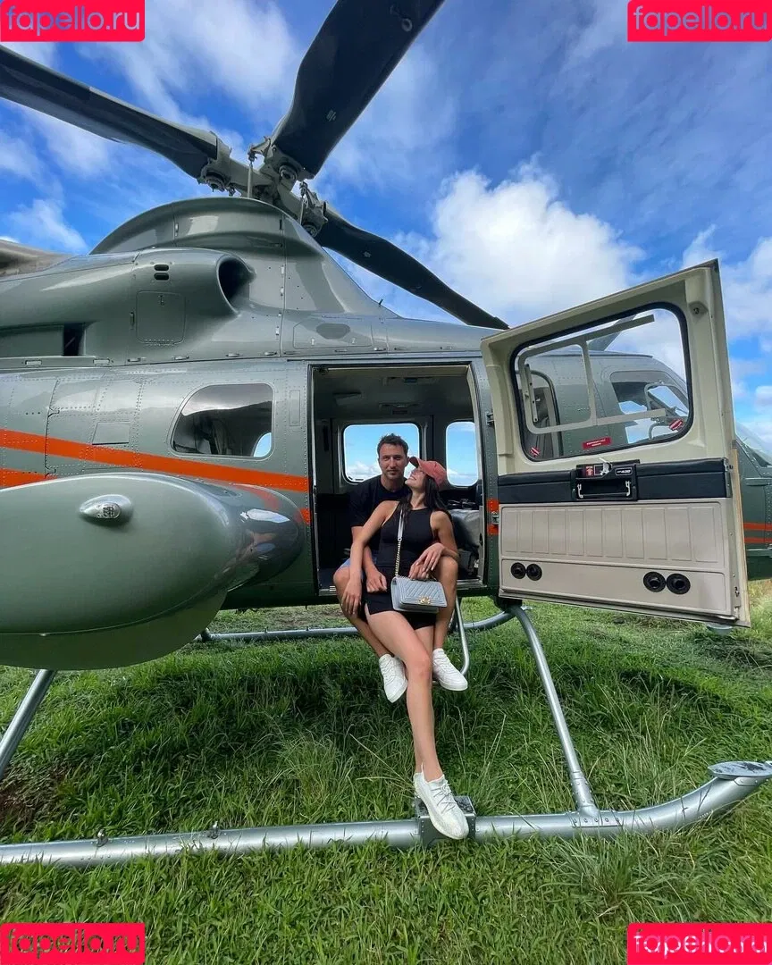 Yael Shelbia Onlyfans Photo Gallery 