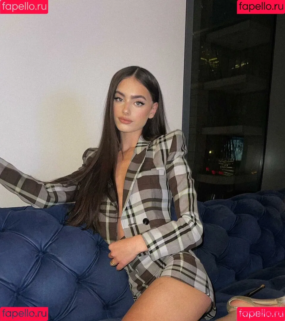Yael Shelbia Onlyfans Photo Gallery 