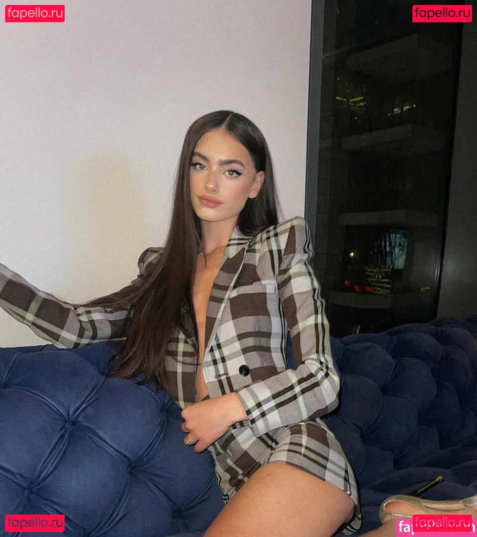 Yael Shelbia Onlyfans Photo Gallery 