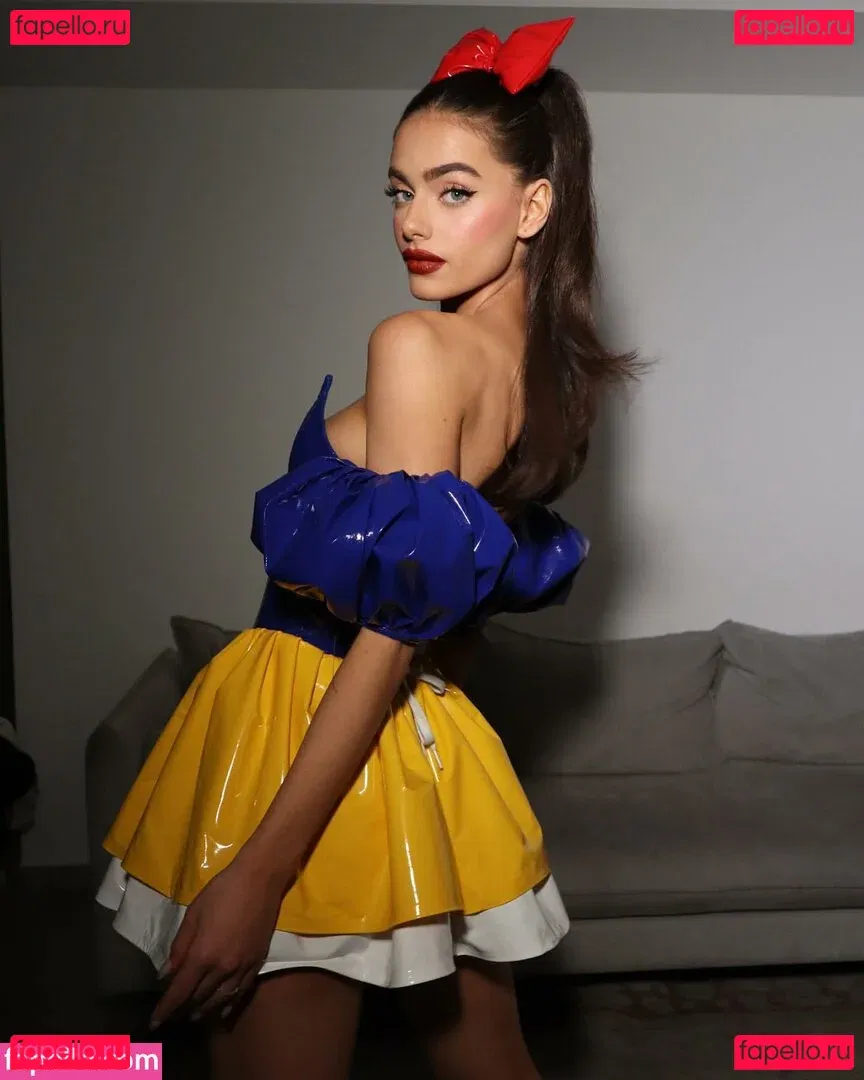 Yael Shelbia Onlyfans Photo Gallery 