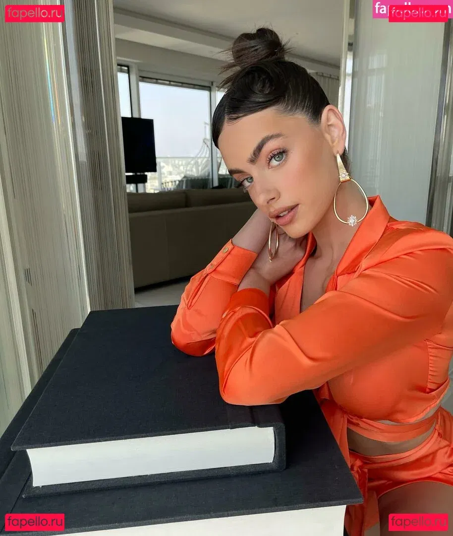 Yael Shelbia Onlyfans Photo Gallery 