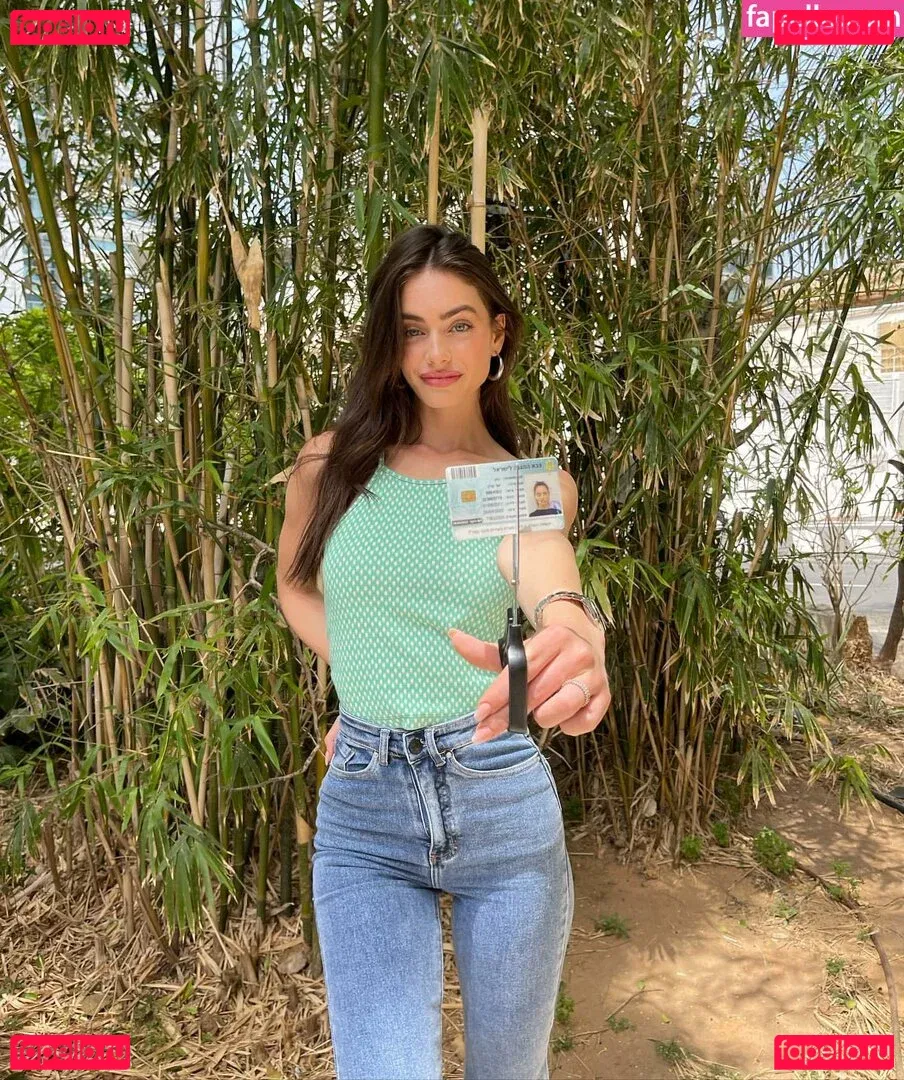 Yael Shelbia Onlyfans Photo Gallery 