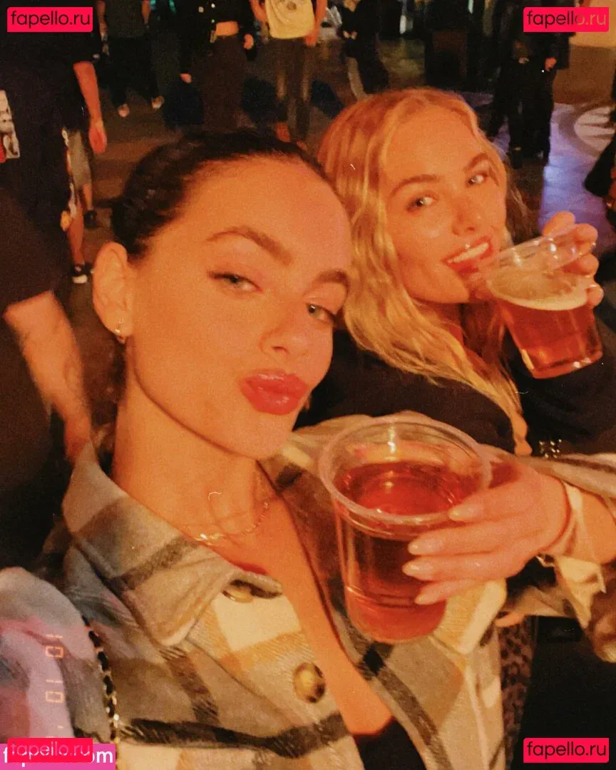 Yael Shelbia Onlyfans Photo Gallery 