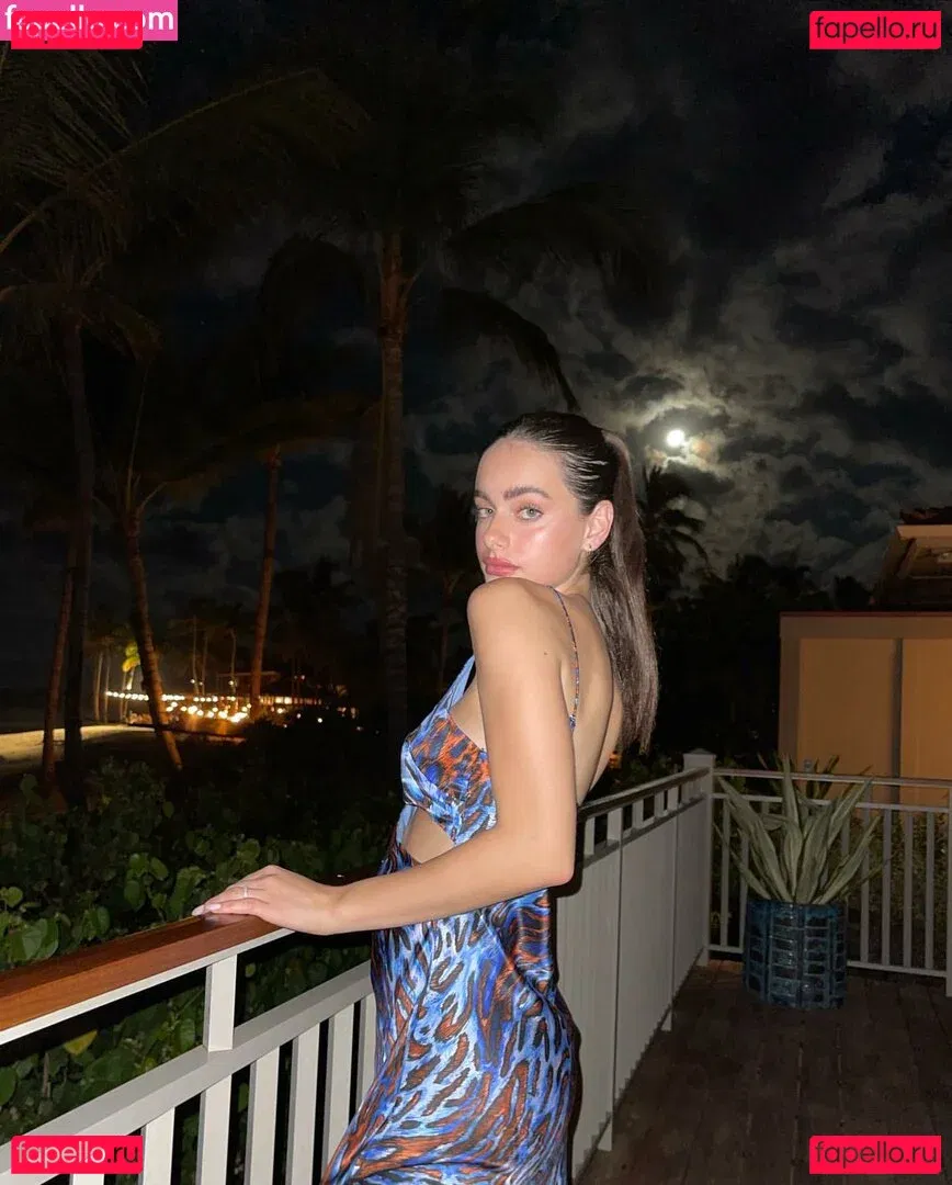 Yael Shelbia Onlyfans Photo Gallery 