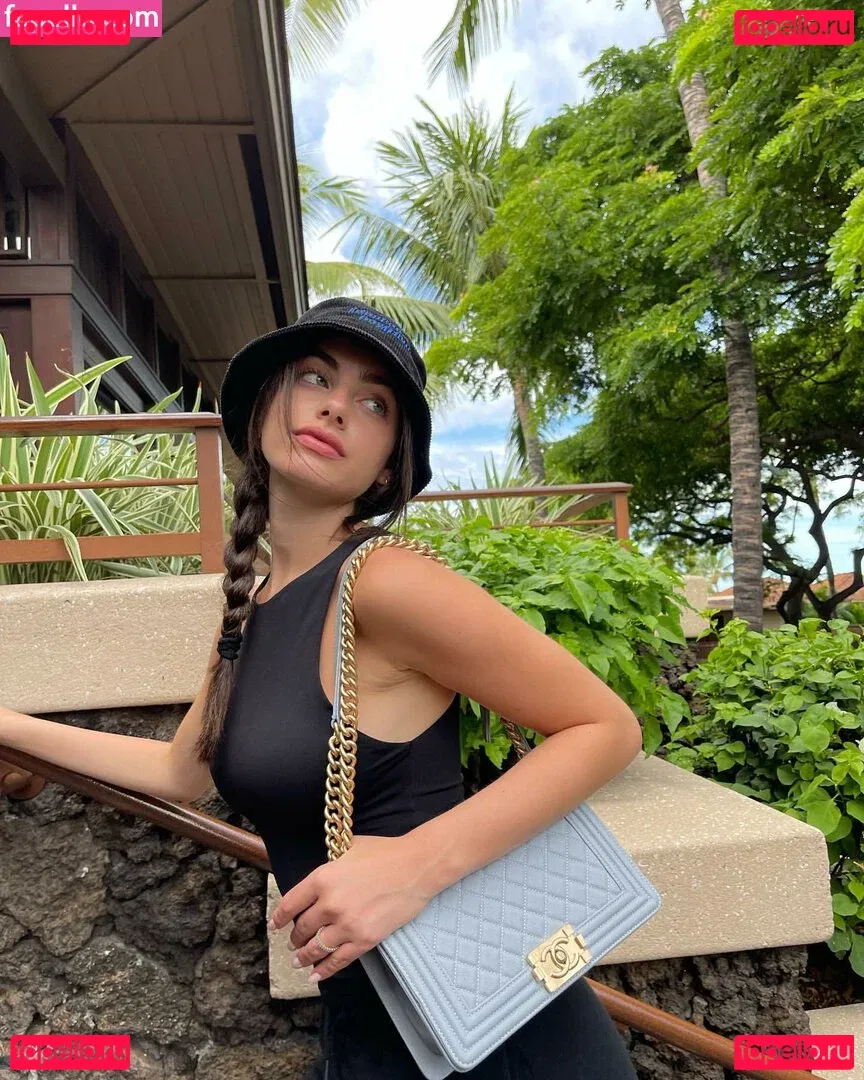 Yael Shelbia Onlyfans Photo Gallery 