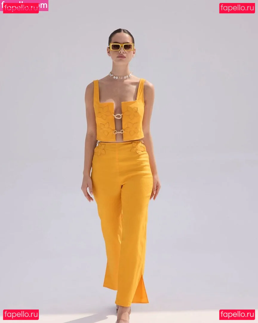 Yael Shelbia Onlyfans Photo Gallery 