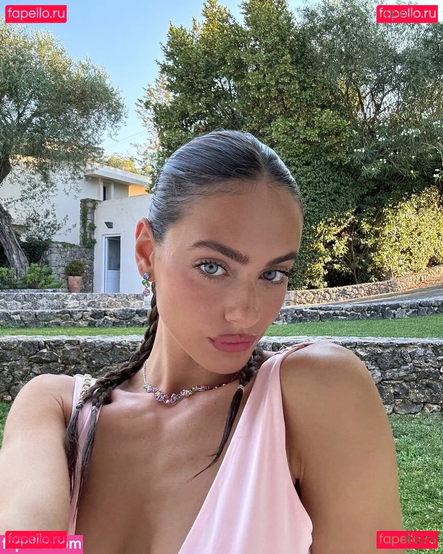 Yael Shelbia Onlyfans Photo Gallery 