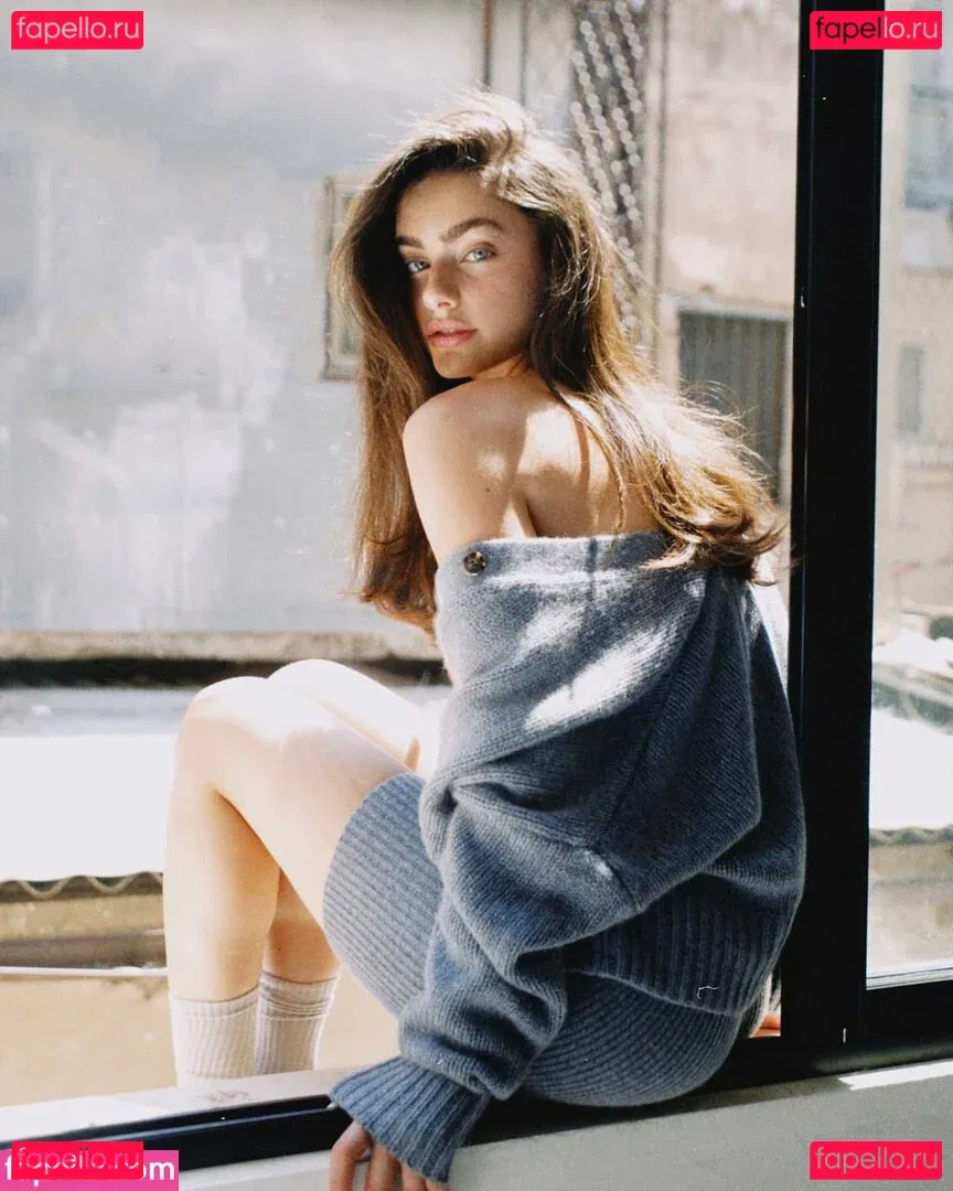 Yael Shelbia Onlyfans Photo Gallery 