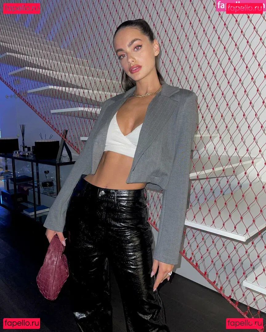 Yael Shelbia Onlyfans Photo Gallery 