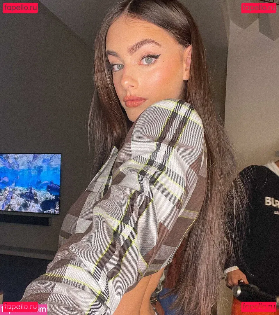 Yael Shelbia Onlyfans Photo Gallery 