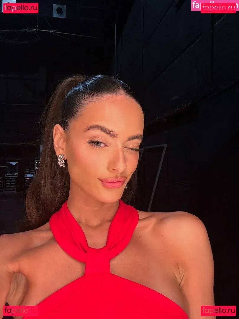 Yael Shelbia Onlyfans Photo Gallery 