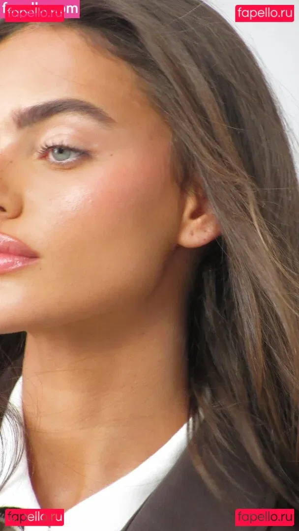 Yael Shelbia Onlyfans Photo Gallery 