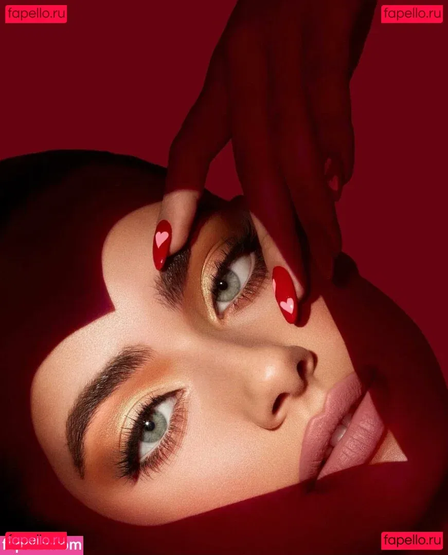 Yael Shelbia Onlyfans Photo Gallery 