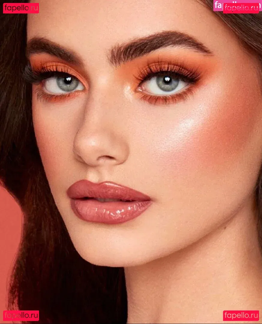 Yael Shelbia Onlyfans Photo Gallery 