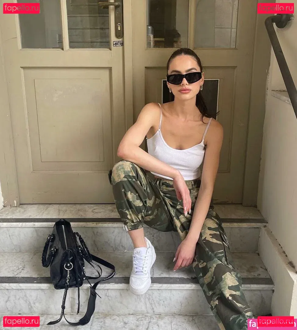 Yael Shelbia Onlyfans Photo Gallery 