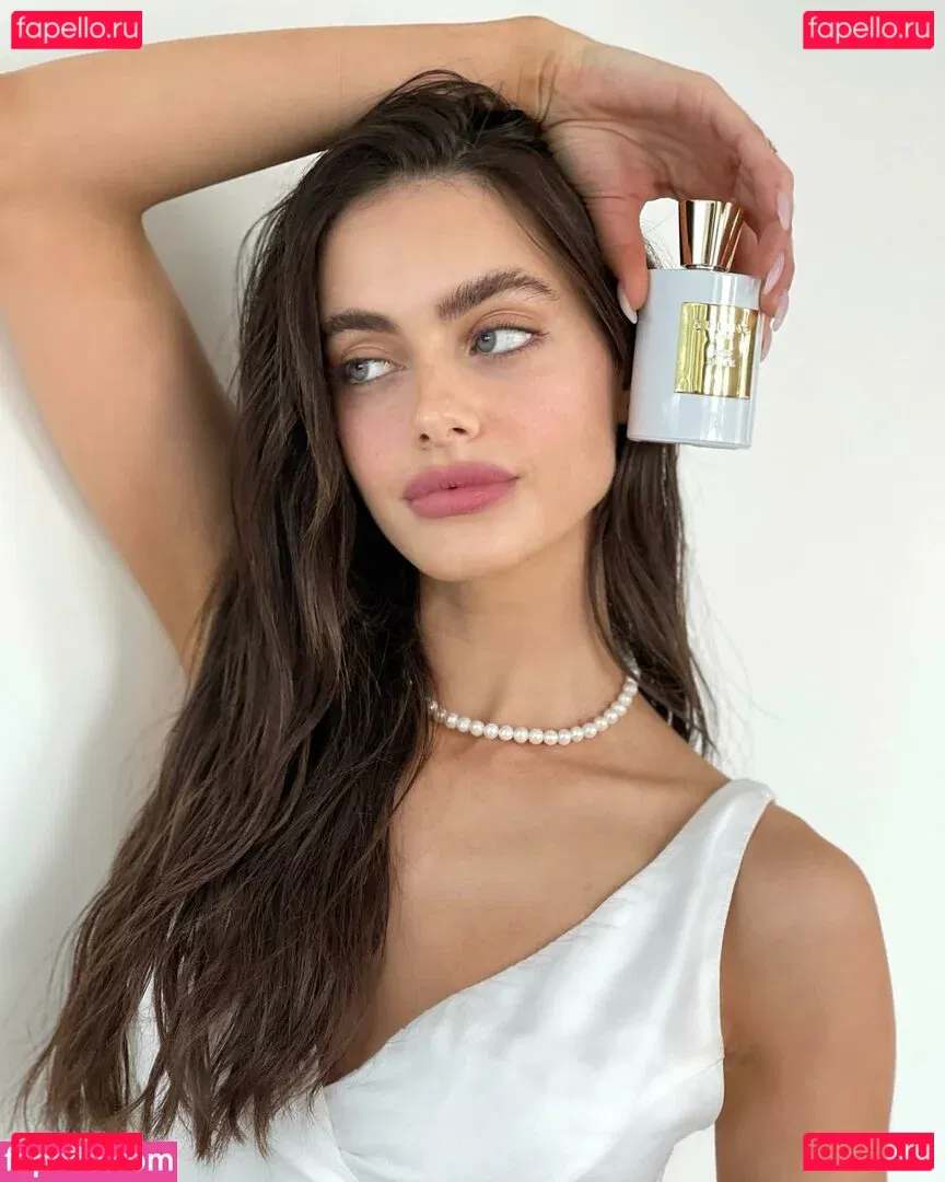 Yael Shelbia Onlyfans Photo Gallery 