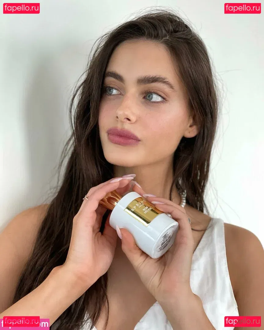 Yael Shelbia Onlyfans Photo Gallery 