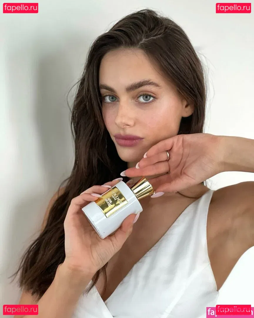 Yael Shelbia Onlyfans Photo Gallery 