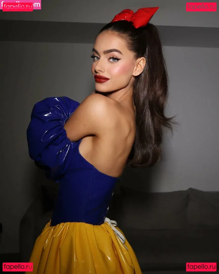 Yael Shelbia Onlyfans Photo Gallery 