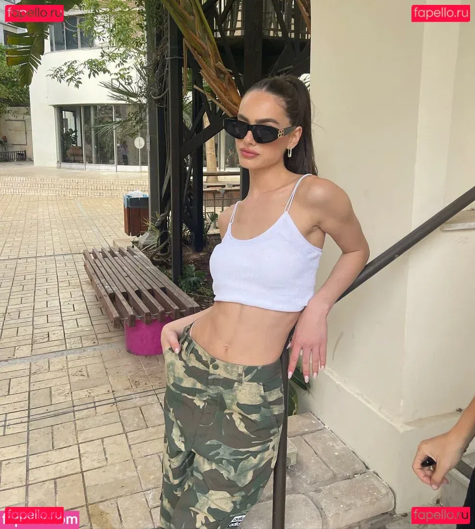 Yael Shelbia Onlyfans Photo Gallery 