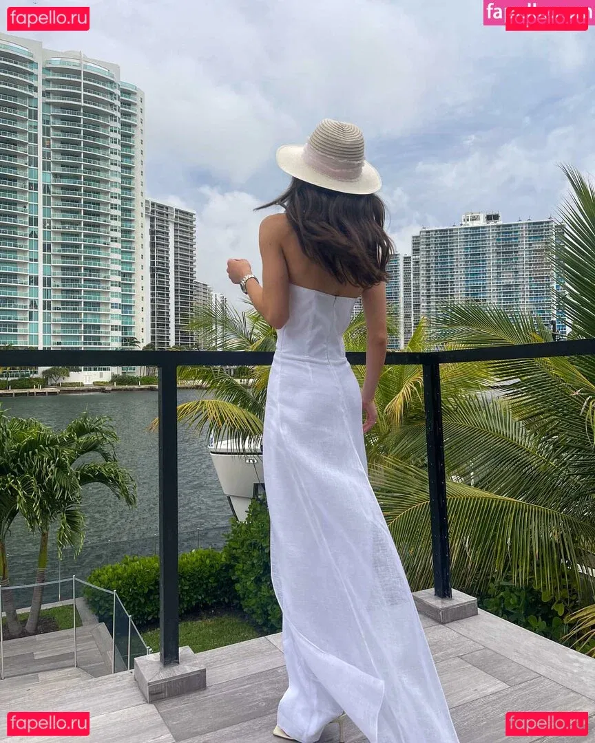 Yael Shelbia Onlyfans Photo Gallery 