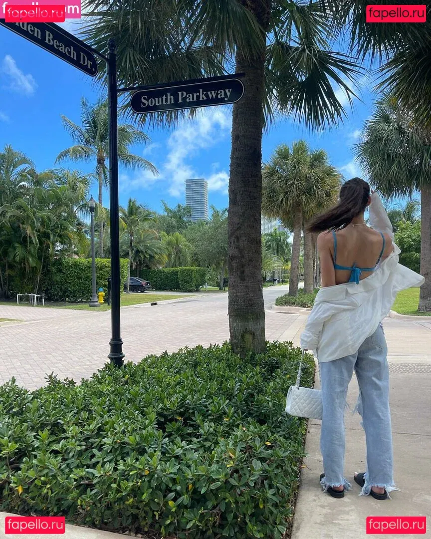 Yael Shelbia Onlyfans Photo Gallery 