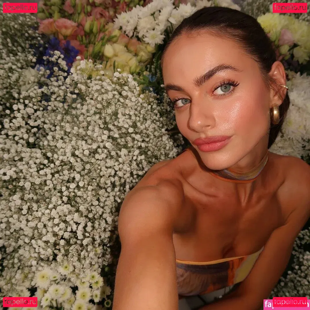 Yael Shelbia Onlyfans Photo Gallery 