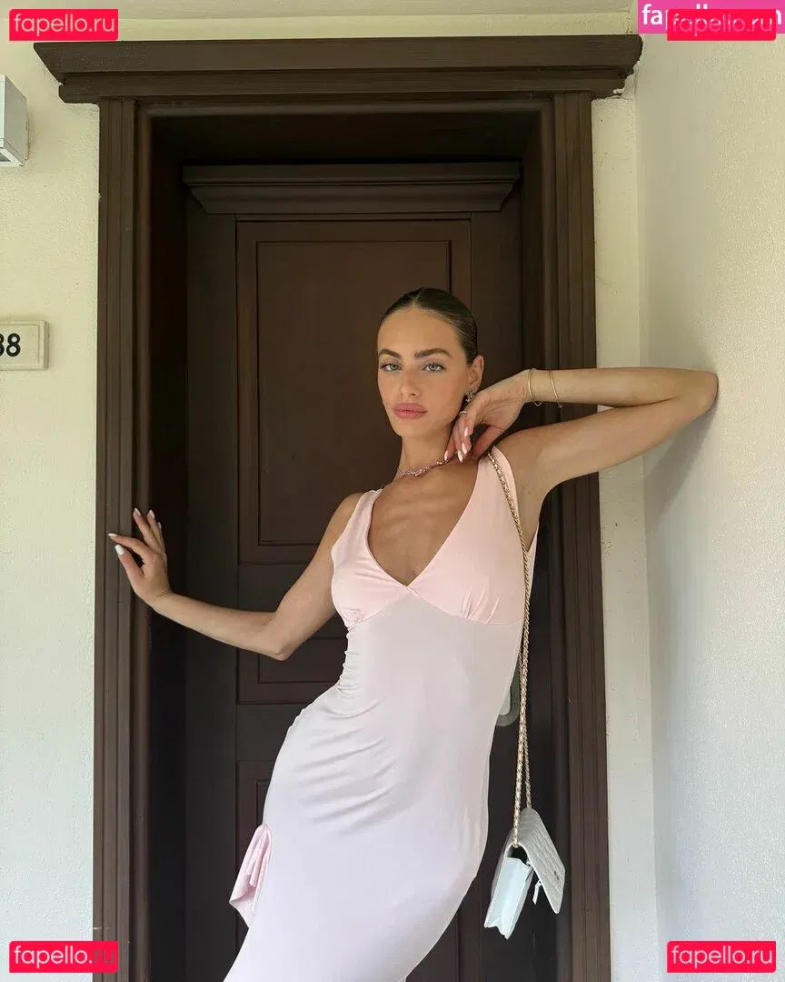 Yael Shelbia Onlyfans Photo Gallery 