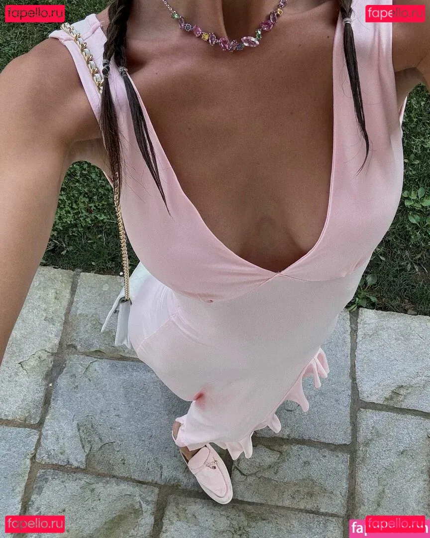 Yael Shelbia Onlyfans Photo Gallery 