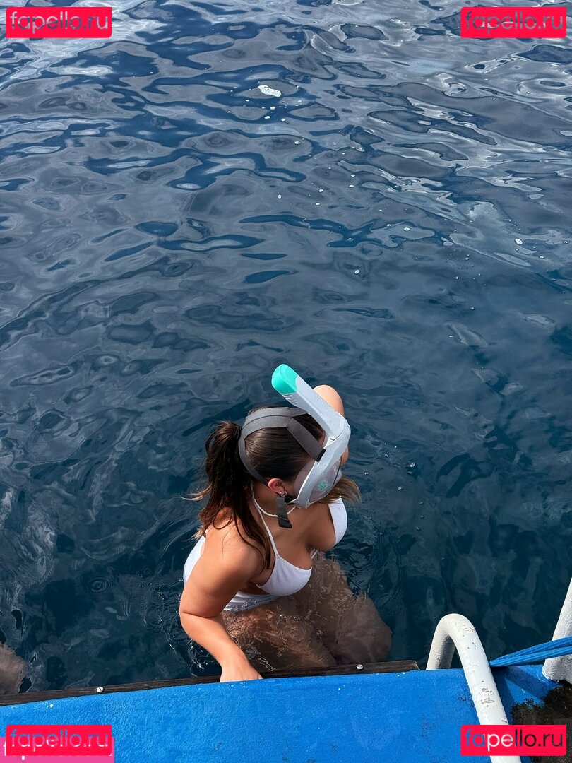 Camille Cerf / camillecerf Onlyfans Photo Gallery 