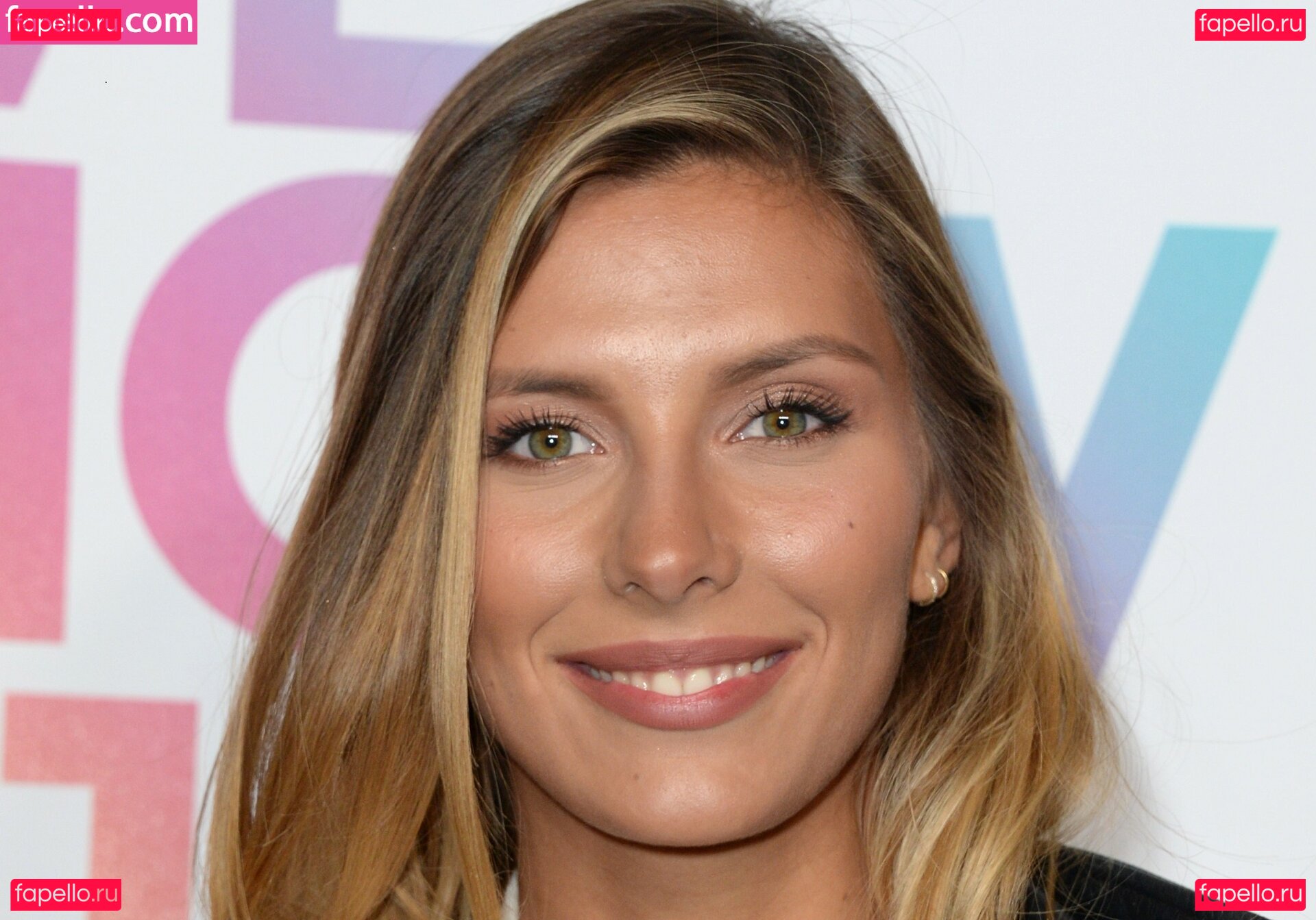 Camille Cerf / camillecerf Onlyfans Photo Gallery 