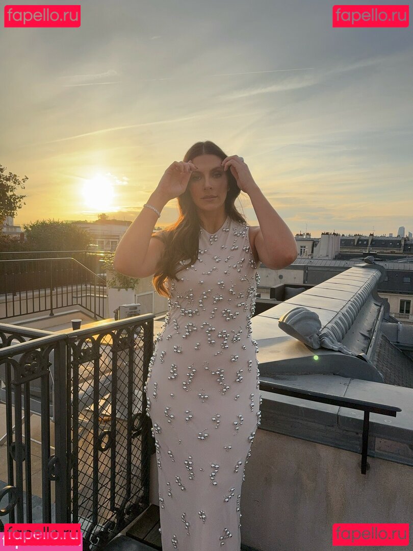 Camille Cerf / camillecerf Onlyfans Photo Gallery 