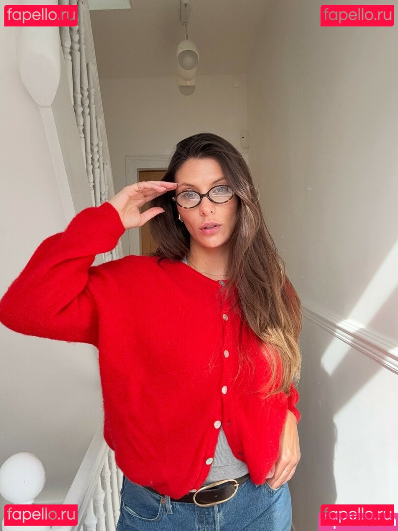 Camille Cerf / camillecerf Onlyfans Photo Gallery 