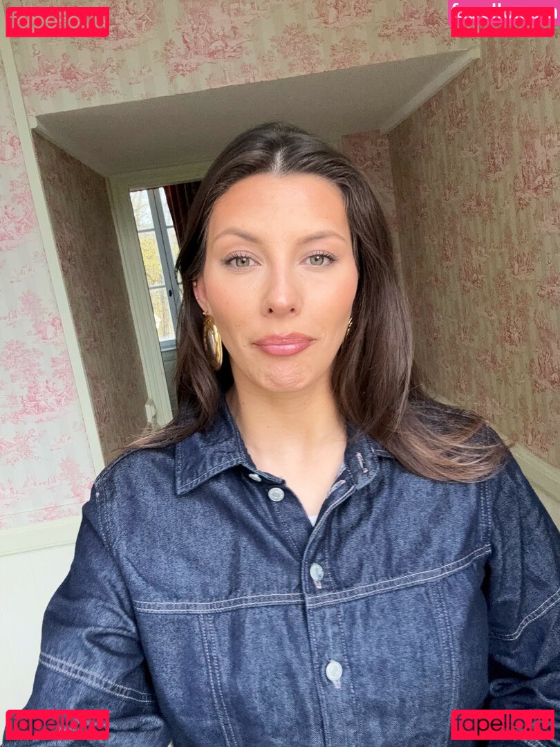 Camille Cerf / camillecerf Onlyfans Photo Gallery 