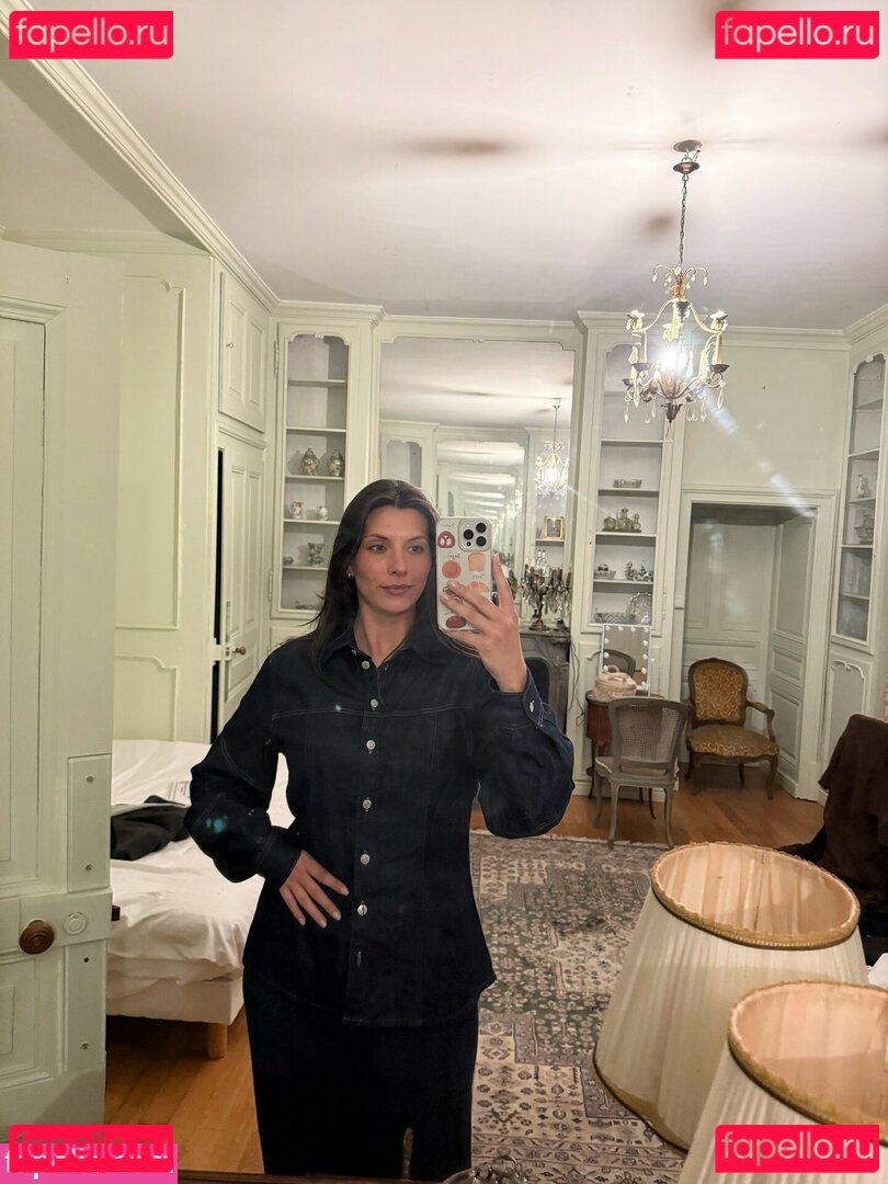 Camille Cerf / camillecerf Onlyfans Photo Gallery 