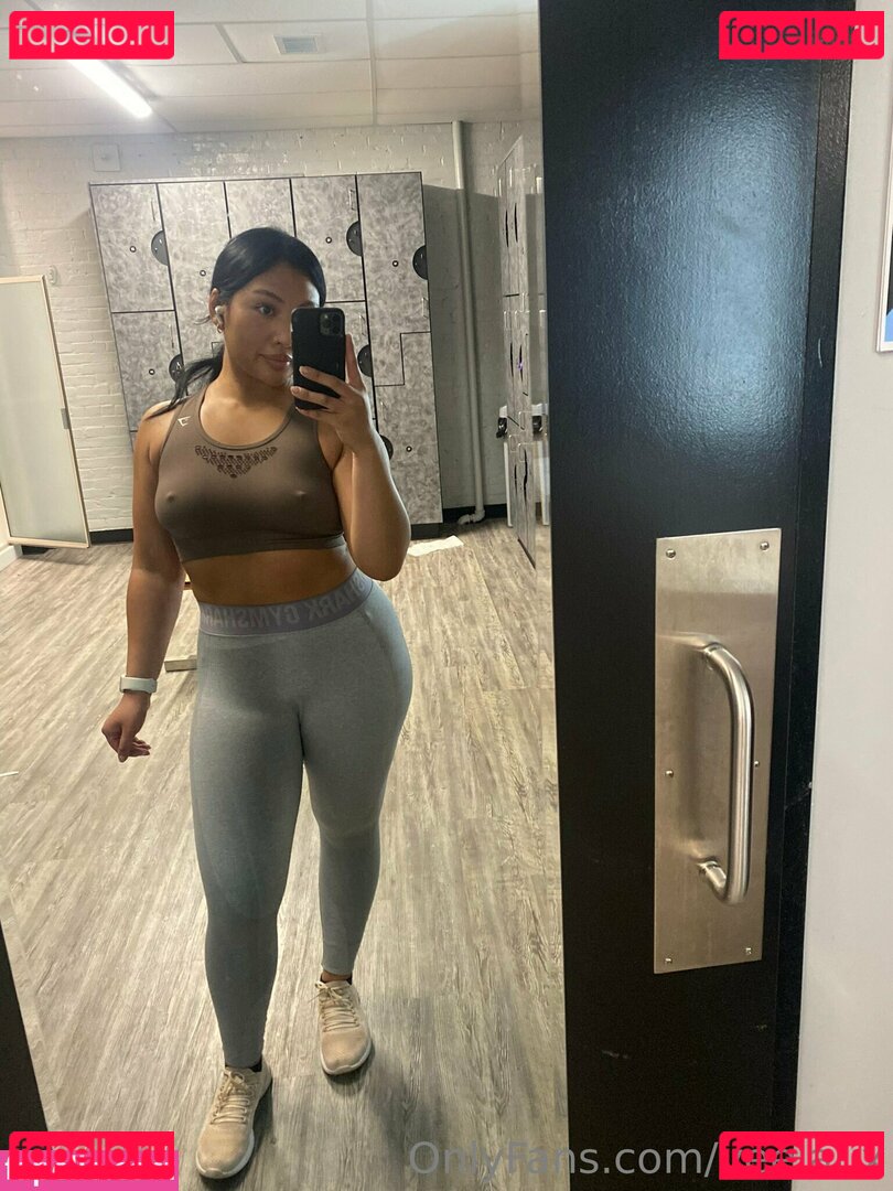 asvong / veelau / veelaux Onlyfans Photo Gallery 