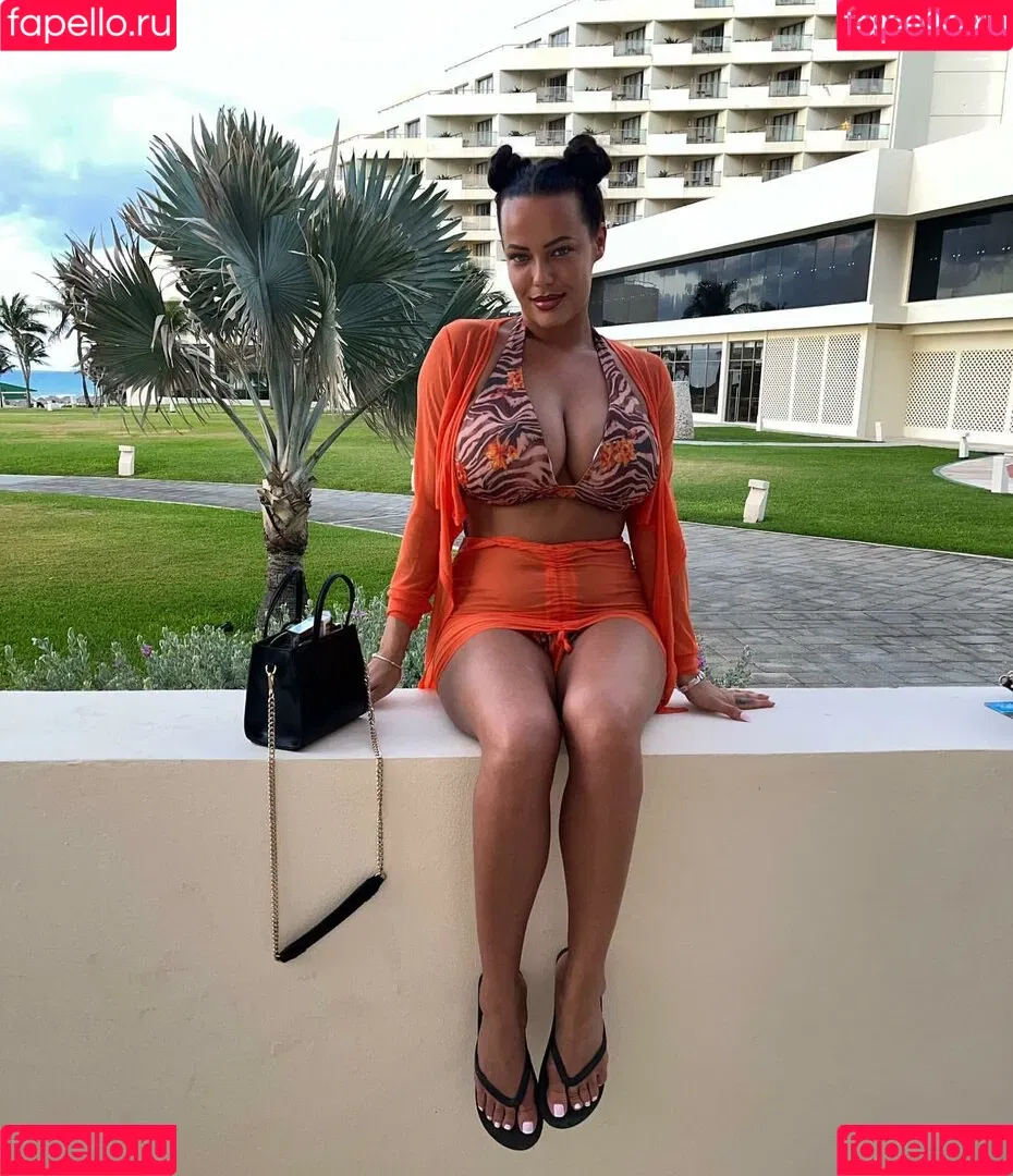 Elle Faye Onlyfans Photo Gallery 