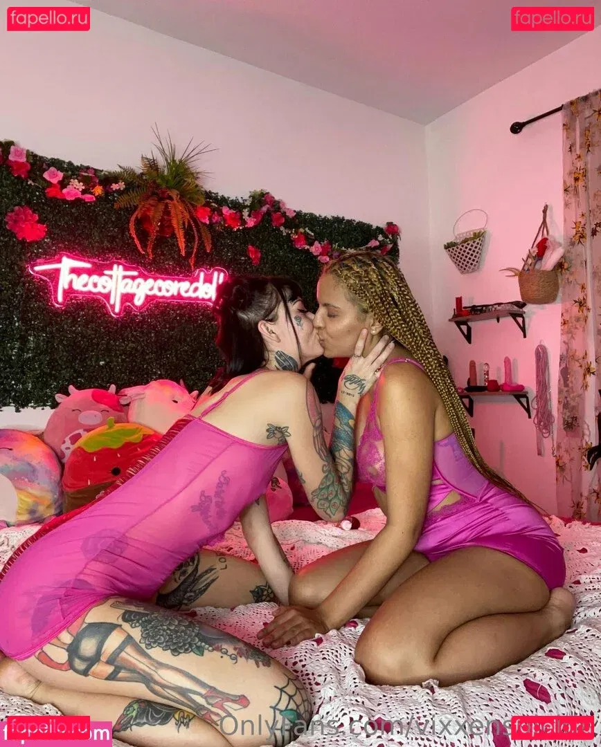 vixxensuicide Onlyfans Photo Gallery 