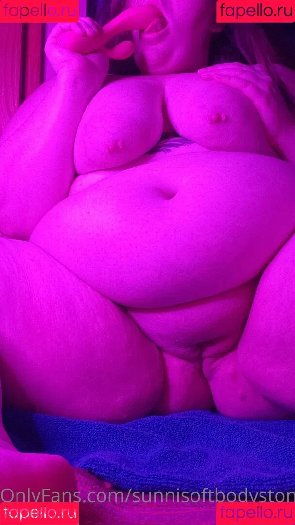 sunnisoftbodystoner Onlyfans Photo Gallery 