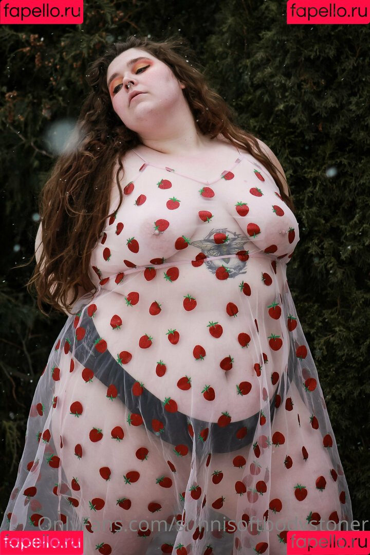 sunnisoftbodystoner Onlyfans Photo Gallery 