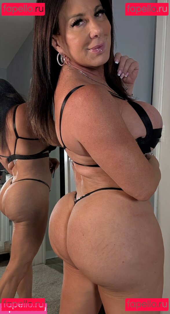 Fitazzona / Rebecca Sowell / rebecca_02.s Onlyfans Photo Gallery 