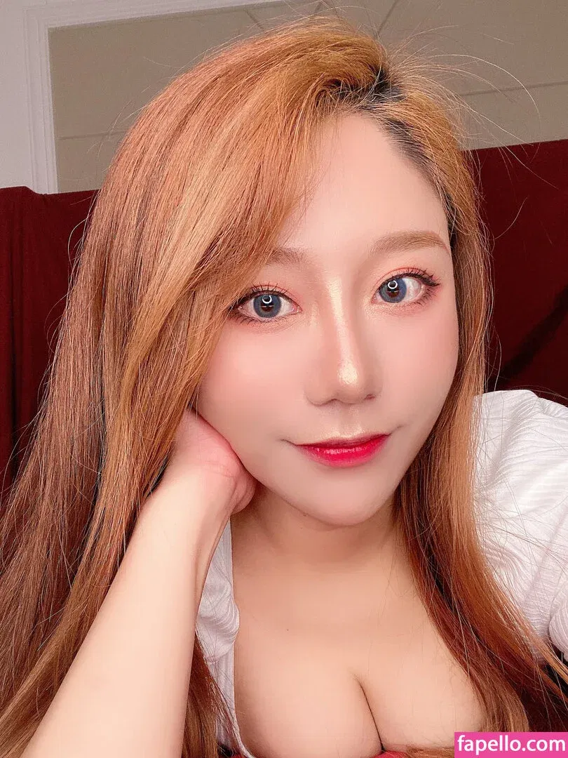 Uying Onlyfans Photo Gallery 