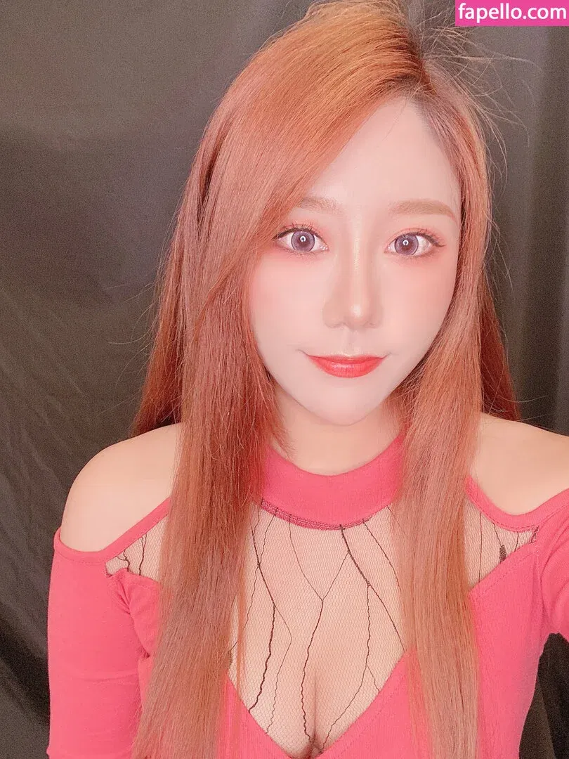 Uying Onlyfans Photo Gallery 