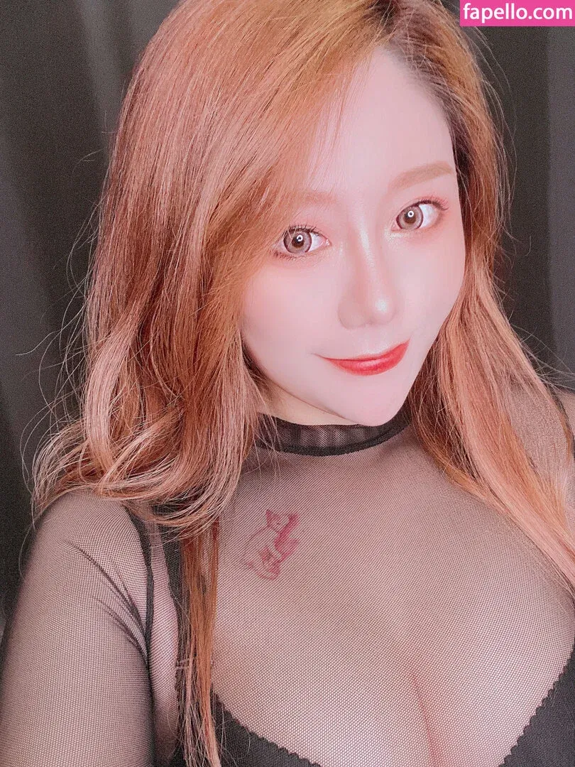 Uying Onlyfans Photo Gallery 