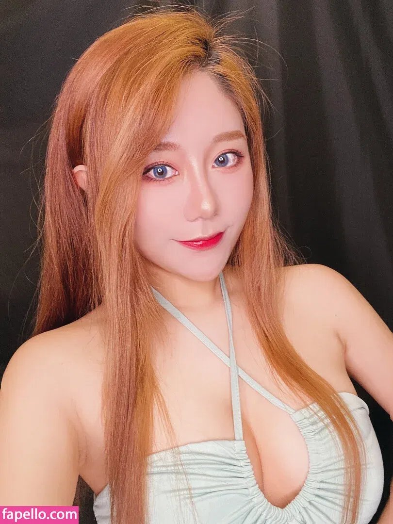 Uying Onlyfans Photo Gallery 