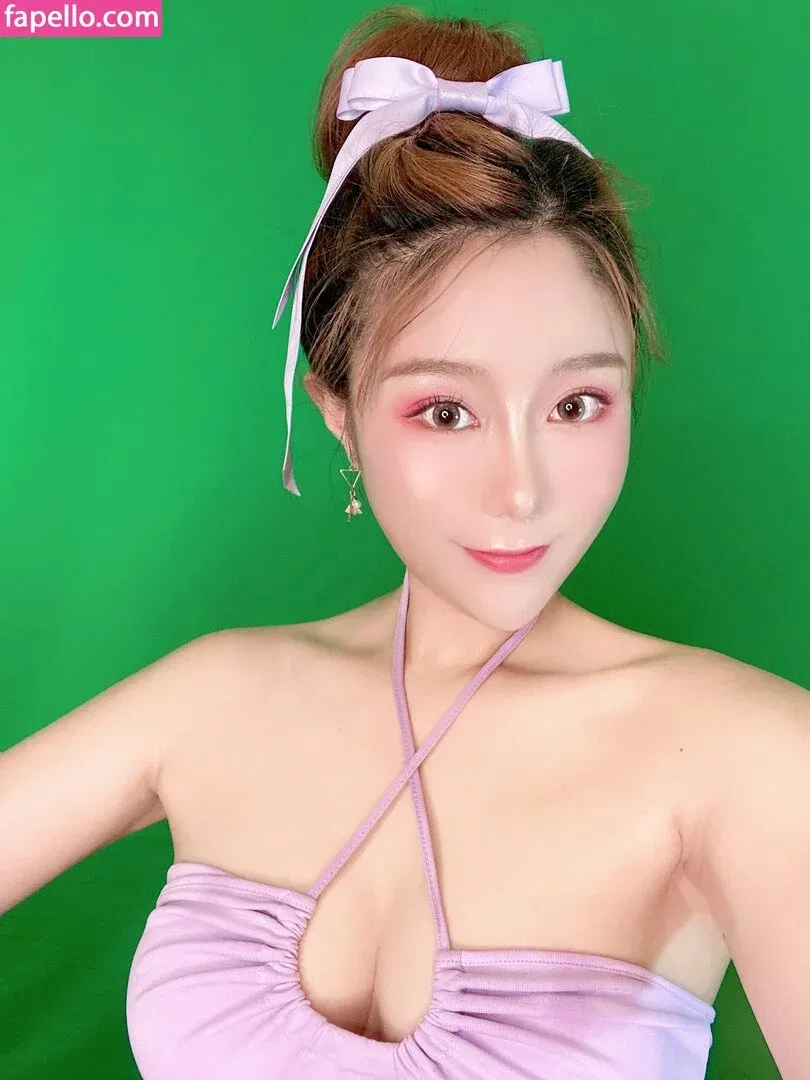 Uying Onlyfans Photo Gallery 